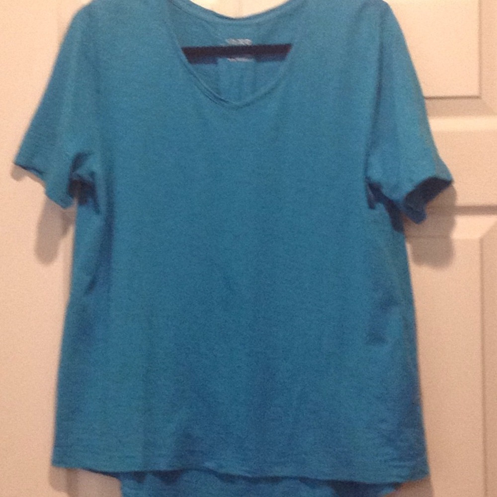 Tee shirt